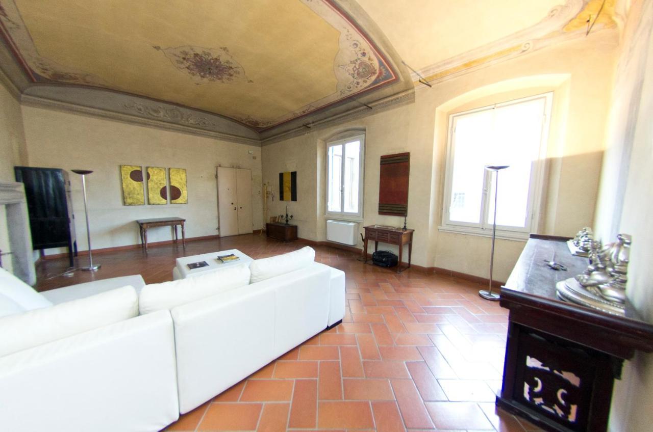Traviata Appartamento Storico - Palazzo Tolomei Florencia Exterior foto